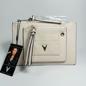NWT Vanessa Williams The Lush Collection Off White Zip Pouch / Clutch Purse
